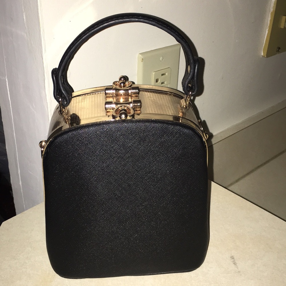 Vintage Style Black Gold detail Purse